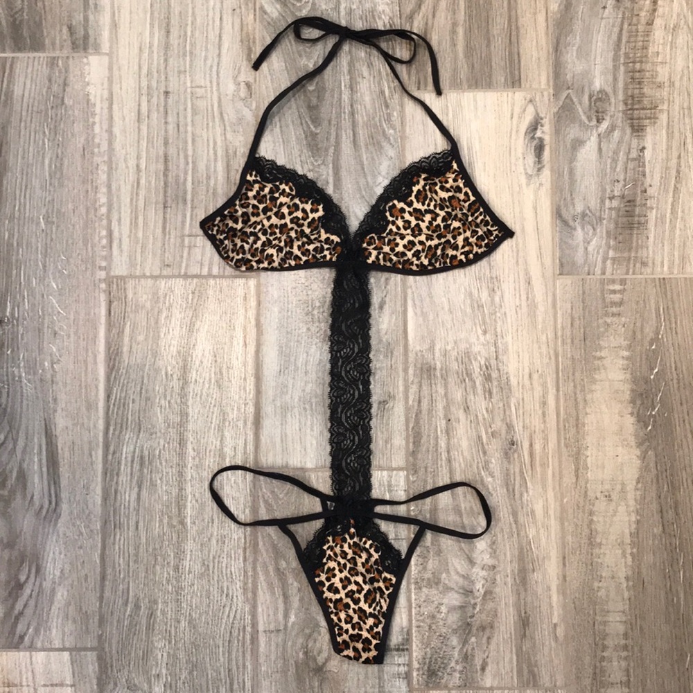 Rene’ Rofe’ Lingerie. Small/ Medium. NEW!